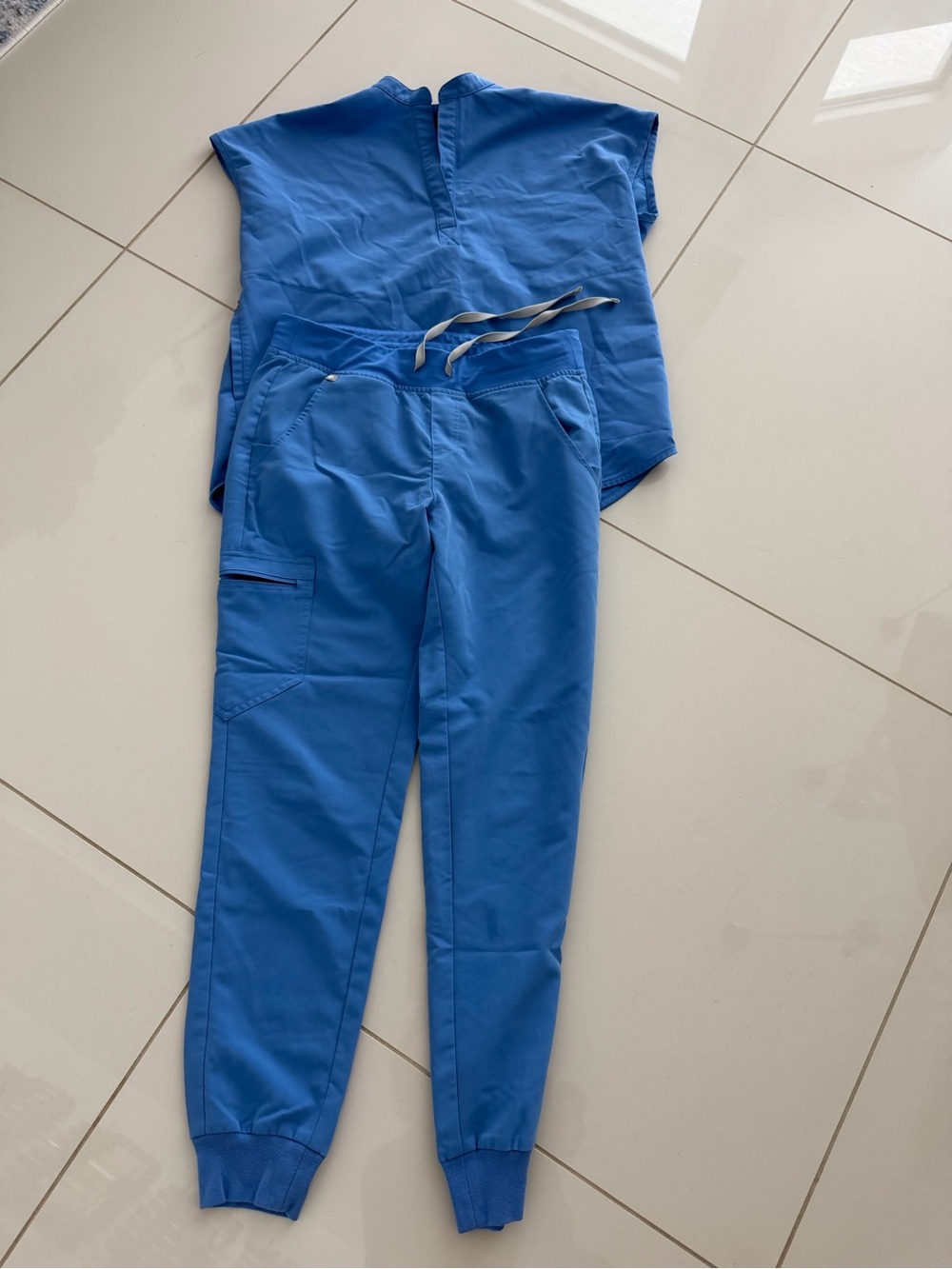 Figs Women's scrub set Jogger Pants in Blue
